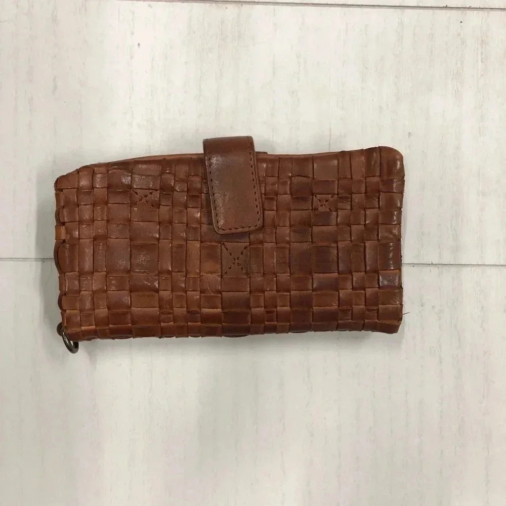 Vilenca Holland Vivian Leather‎ Wallet Camel Brown Woven detail Snap Closure EUC